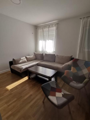 Sweet apartment near the city centar with garage